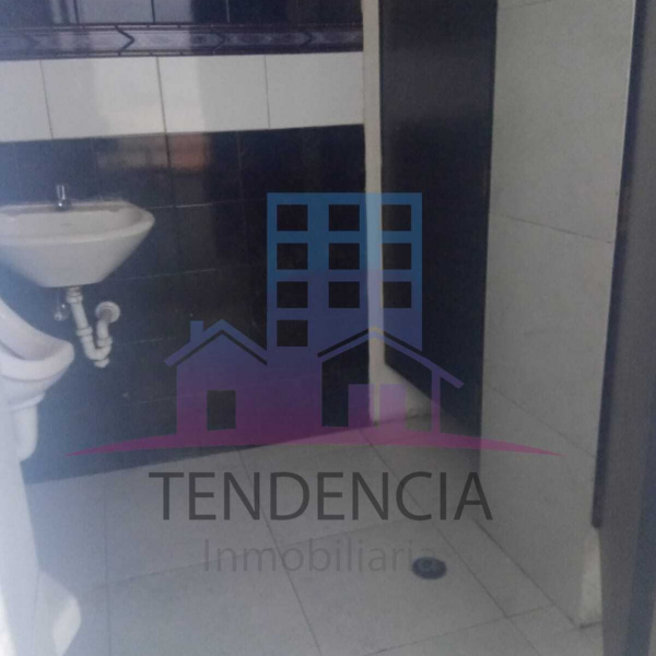 LOCAL COMERCIAL "LA GATAZO"